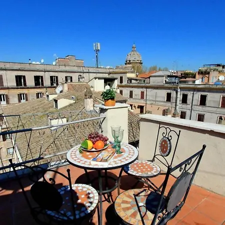 Arco De Cenci Apartment *